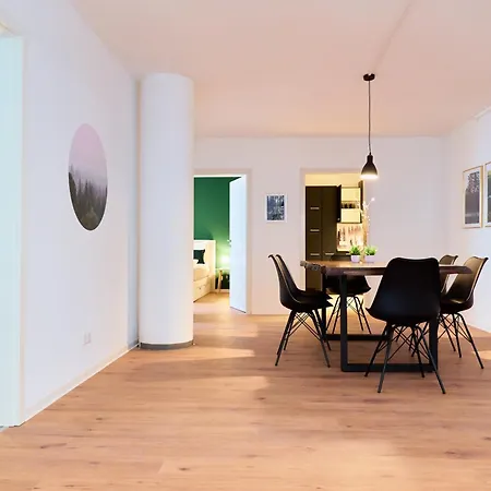Apartment Stylisches I Fahrstuhl I Bahnhofsnah *