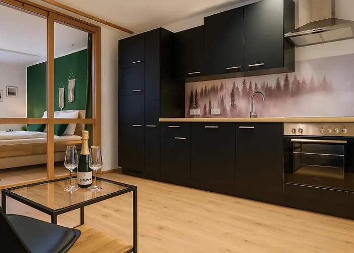 Raha - Stilvolle 3-z-wohnung - Barrierearm - Fahrstuhl - Bahnhofsnah - Vollausstattung