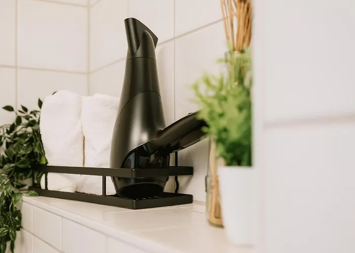 Raha - Stilvolle 3-z-wohnung - Barrierearm - Fahrstuhl - Bahnhofsnah - Vollausstattung Lejlighed